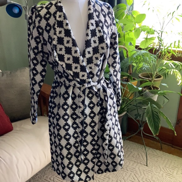 ISAAC MIZRAHI COAT - Picture 4 of 5